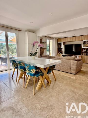 Maison à vendre 10 pièces 247 m² Vidauban