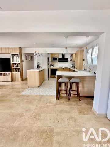 Maison à vendre 10 pièces 247 m² Vidauban
