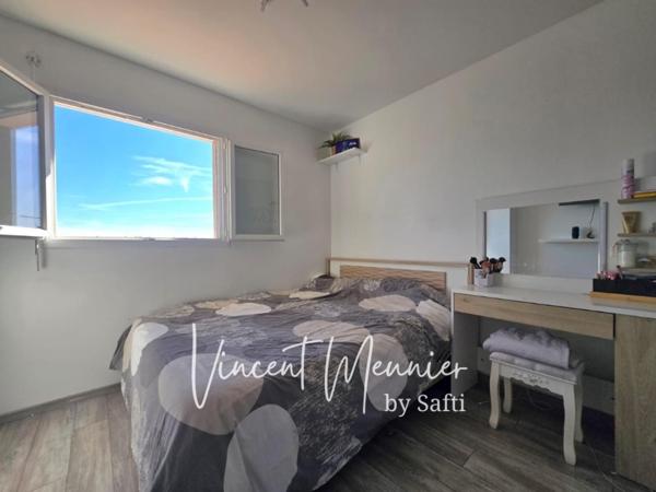 Maison 4 ch / Piscine / Garage / Centre Miribel