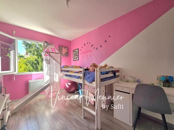 Maison 4 ch / Piscine / Garage / Centre Miribel