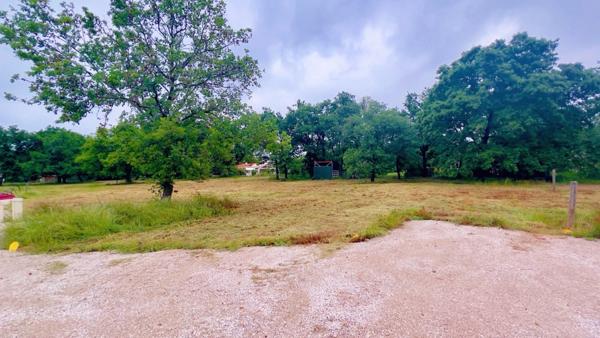 Terrain Constructible et Viabilisé de 1 643,00 m² à vendre proche de FRONTON (31)