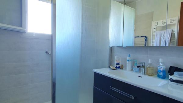 Pavillon sur sous-sol, campagne proche école et commerces