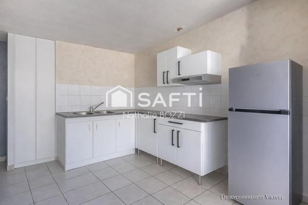 T1 bis de 35 m2 à Grenoble, Résidence de 2008, avec espaces verts