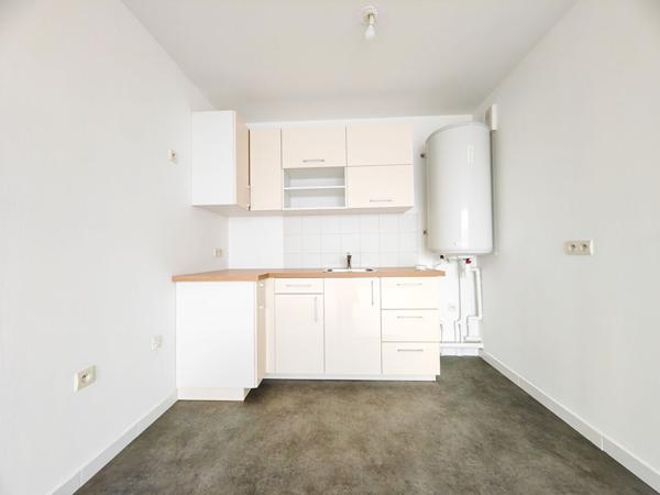 T2 40m² + BALCON + PARKING ENTIEREMENT REFAIT - CERGY LE HAUT