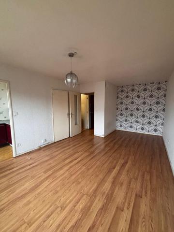 Appartement Fresnes 1 pièce 30.01 m2