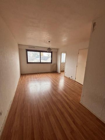 Appartement Fresnes 1 pièce 30.01 m2