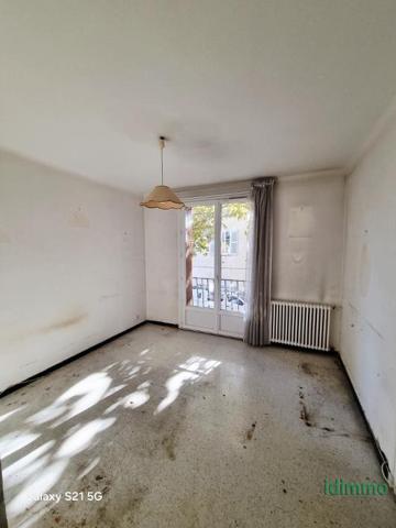 Affaire Draguignan maison de ville F7 composé de 2 F4 2 garages 2 celliers 280000€ crn2391 Draguignan (83300)