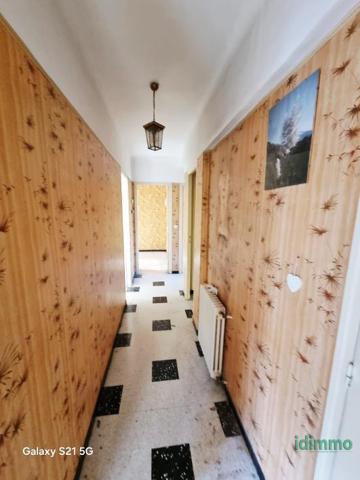 Affaire Draguignan maison de ville F7 composé de 2 F4 2 garages 2 celliers 280000€ crn2391 Draguignan (83300)