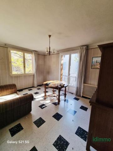 Affaire Draguignan maison de ville F7 composé de 2 F4 2 garages 2 celliers 280000€ crn2391 Draguignan (83300)