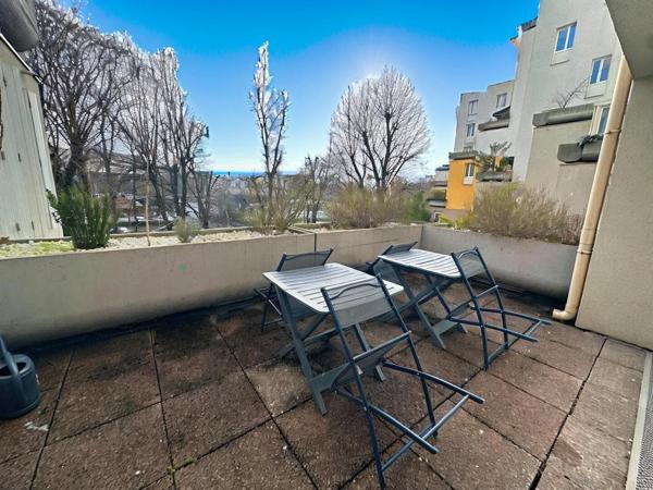 Appartement 5 pièces, 4 chambres avec TERRASSE en centre ville (91000) EVRY