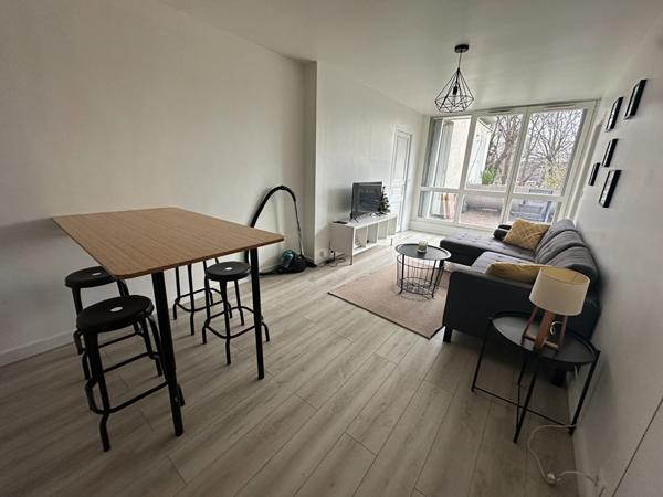 Appartement 5 pièces, 4 chambres avec TERRASSE en centre ville (91000) EVRY