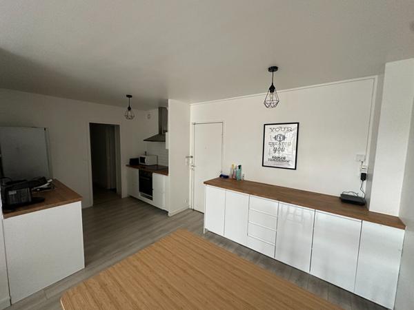 Appartement 5 pièces, 4 chambres avec TERRASSE en centre ville (91000) EVRY