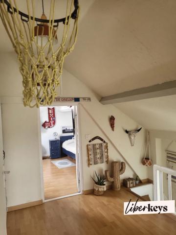 Vernouillet – Jouxtant Dreux -  Maison de ville  de caractère de 150 m 2 , 4 chambres, terrain arboré de 1 744 m²