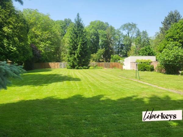 Vernouillet – Jouxtant Dreux -  Maison de ville  de caractère de 150 m 2 , 4 chambres, terrain arboré de 1 744 m²
