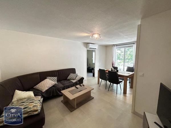Appartement à louer 2 pièces 51.94m² Mont-de-Marsan (40000)
