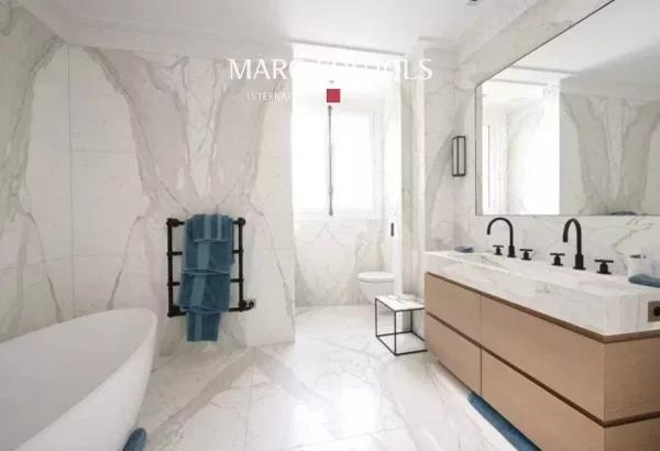 Paris 8 – Triangle d’Or – Appartement refait à neuf