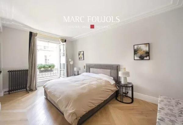 Paris 8 – Triangle d’Or – Appartement refait à neuf