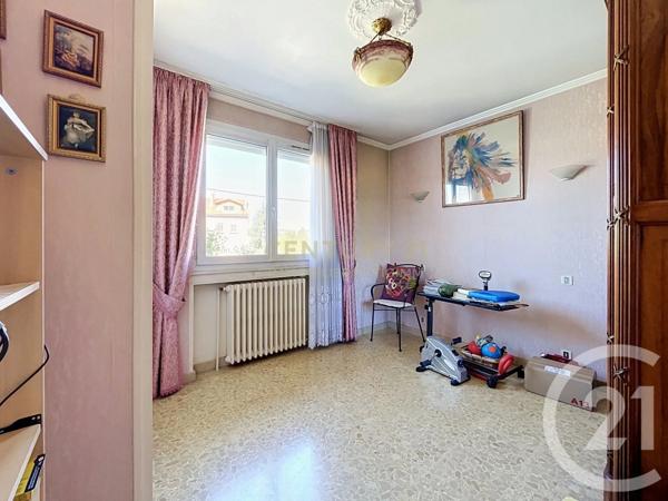 Maison à vendre  6 pièces - 161,43 m 2   BOURGOIN JALLIEU  - 38