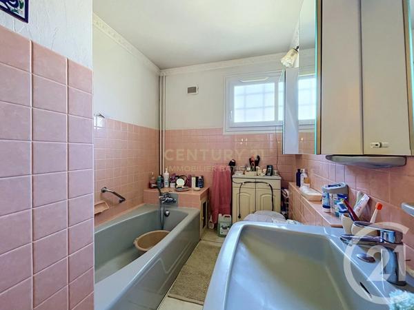 Maison à vendre  6 pièces - 161,43 m 2   BOURGOIN JALLIEU  - 38