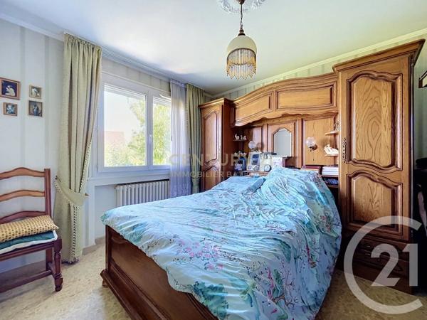 Maison à vendre  6 pièces - 161,43 m 2   BOURGOIN JALLIEU  - 38