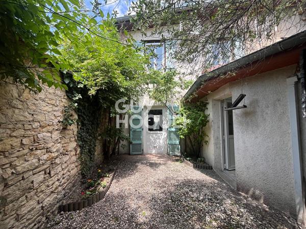 Appartement Bourgoin Jallieu 3 pièce(s) 90 m2