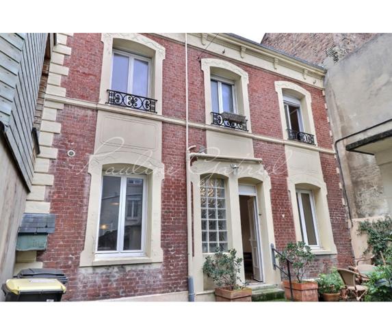 Maison de ville Danton, 4 chambres, proche commodités