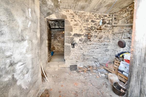 Dpt Alpes de Haute Provence (04), à vendre Proche ANNOT Maison de village en pierres 3 pièces, 60m², Cave et Terrasse.