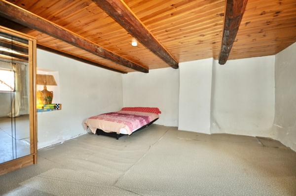 Dpt Alpes de Haute Provence (04), à vendre Proche ANNOT Maison de village en pierres 3 pièces, 60m², Cave et Terrasse.