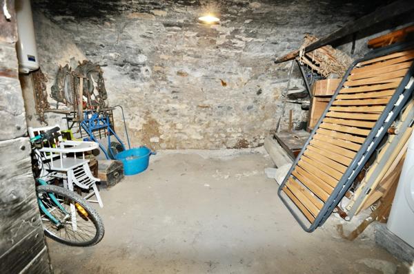Dpt Alpes de Haute Provence (04), à vendre Proche ANNOT Maison de village en pierres 3 pièces, 60m², Cave et Terrasse.