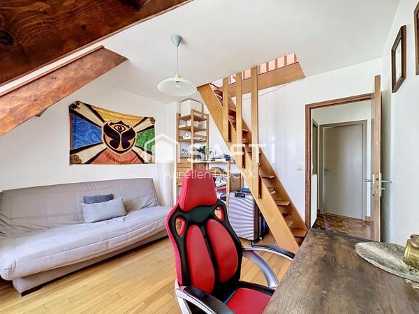 Spacieuse maison avec garage et agréable jardin
