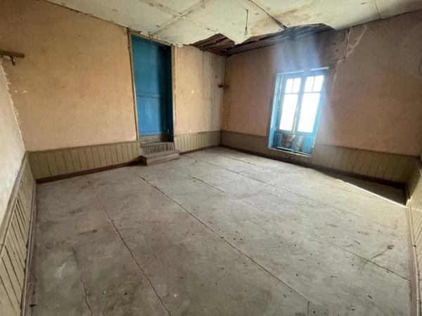 Maison en pierre à rénover entièrement