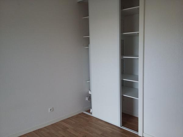 Location_T2_Angers_CARRE_GALLIENI_101, Angers 49000