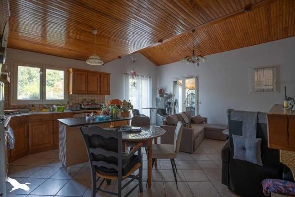 Maison à vendre |  Le Fouilloux |  4 pièces | 120 m²