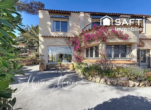 À VENDRE AUX ISSAMBRES – MAISON VUE MER PANORAMIQUE, PISCINE, 50 M DE LA PLAGE