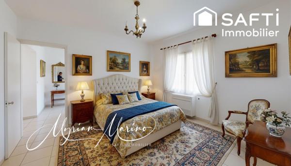 À VENDRE AUX ISSAMBRES – MAISON VUE MER PANORAMIQUE, PISCINE, 50 M DE LA PLAGE