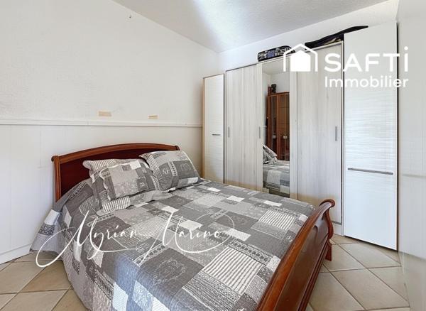 À VENDRE AUX ISSAMBRES – MAISON VUE MER PANORAMIQUE, PISCINE, 50 M DE LA PLAGE