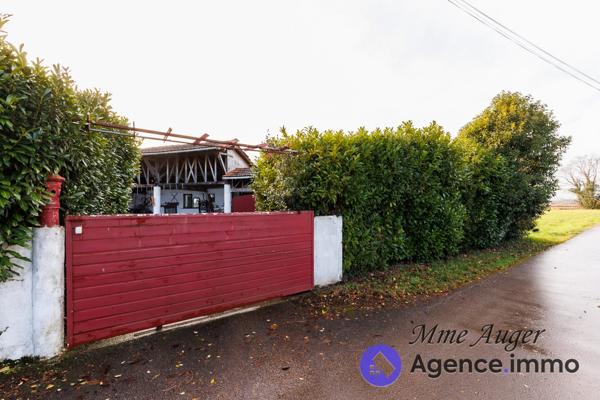 À vendre - Maison plain-pied, 4 pièces située à Bellocq (64270)