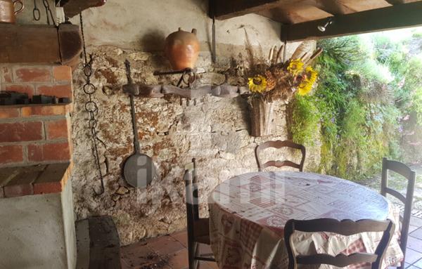 Magnifique Propriété des Années 30 à Brison-Saint-Innocent