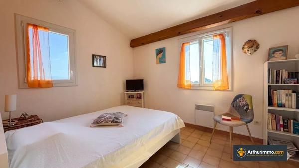 Vente                                                      Villa
                        
                     4 pièces                      126 m2                     à Cagnes-sur-Mer