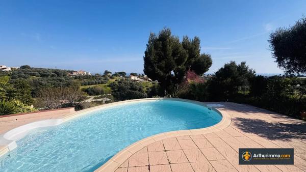 Vente                                                      Villa
                        
                     4 pièces                      126 m2                     à Cagnes-sur-Mer