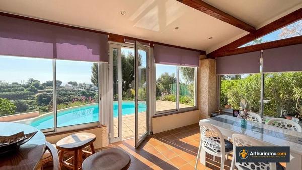 Vente                                                      Villa
                        
                     4 pièces                      126 m2                     à Cagnes-sur-Mer
