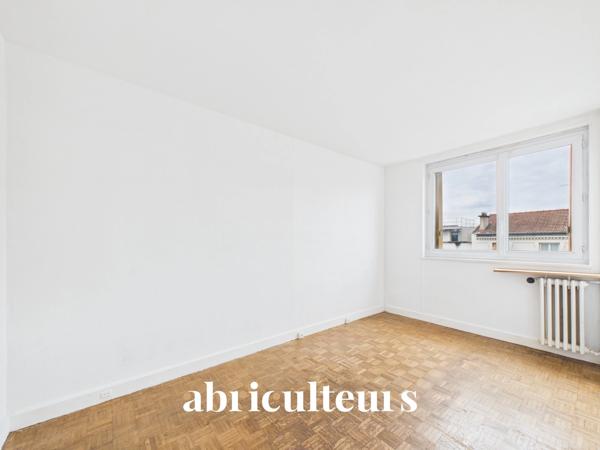 Excellent potentiel pour ce 3 pièces plein sud en vente à Montreuil (93100)