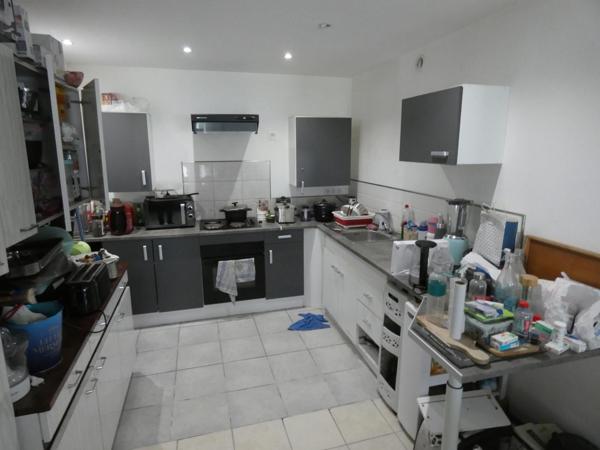 Immeuble , 400 m² ,6 appartements.