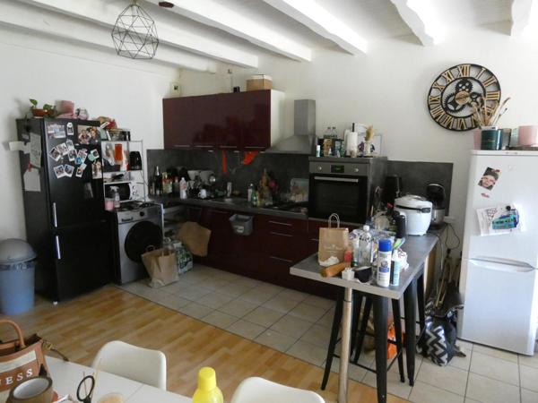 Immeuble , 400 m² ,6 appartements.