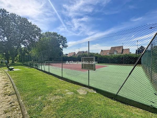 Vente                                                      Appartement
                        
                     2 pièces                      64 m2                     à Créteil