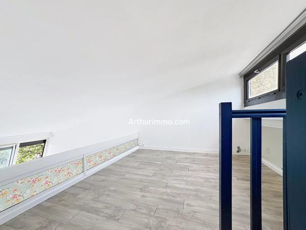 Vente                                                      Appartement
                        
                     2 pièces                      64 m2                     à Créteil