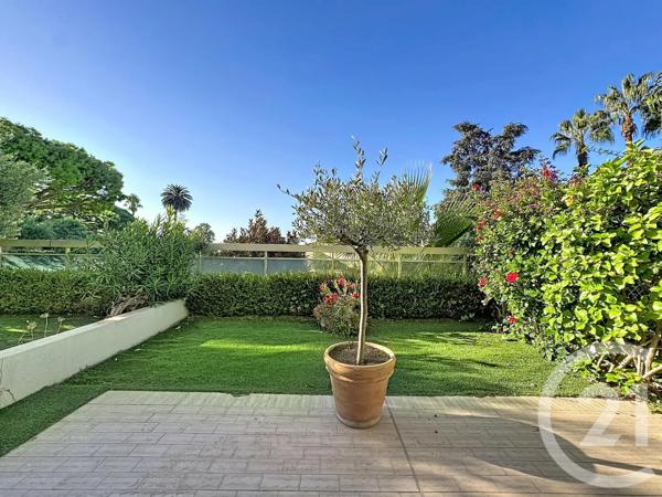 Appartement F1 à vendre  1 pièce - 25,62 m 2   CANNES  - 06