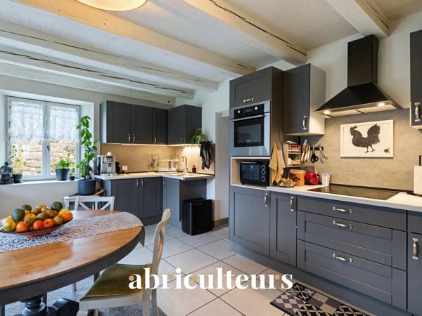 Propriété de caractère rénové et dans un environnement verdoyant en vente à Charvonnex Annecy (74370)