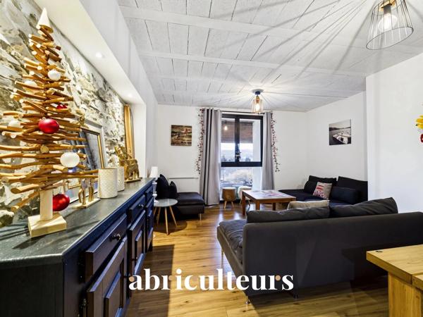 Propriété de caractère rénové et dans un environnement verdoyant en vente à Charvonnex Annecy (74370)