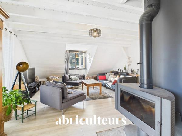 Propriété de caractère rénové et dans un environnement verdoyant en vente à Charvonnex Annecy (74370)